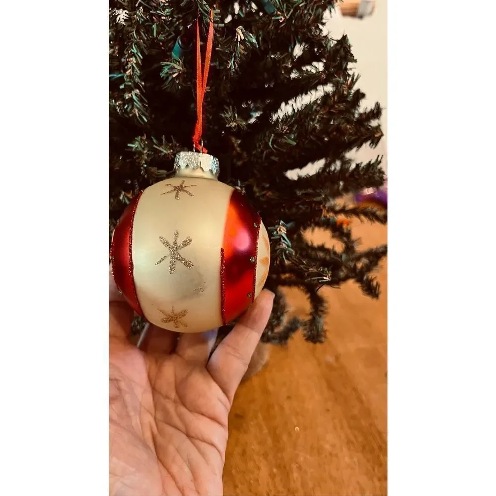 Vintage Christmas Ornament Flower Motifs On Red
